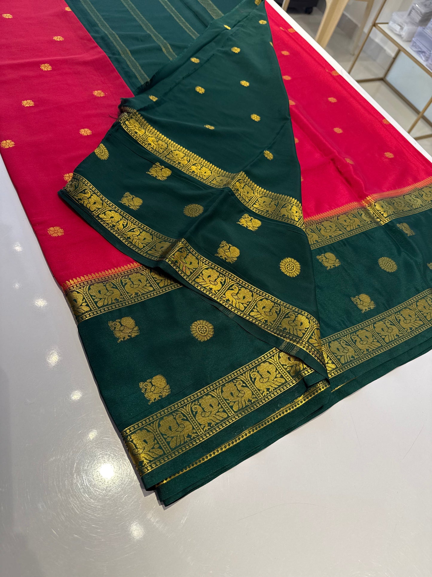 Premium crepe silk saree(SS1000)