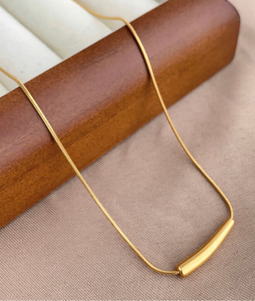 Anti Tarnish Minimalistic Teardrop Necklace