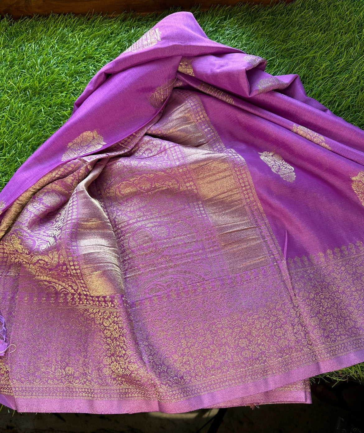 BIG BUTTA DESIGNER SOFT GEORGETTE CREPE SILK SAREE