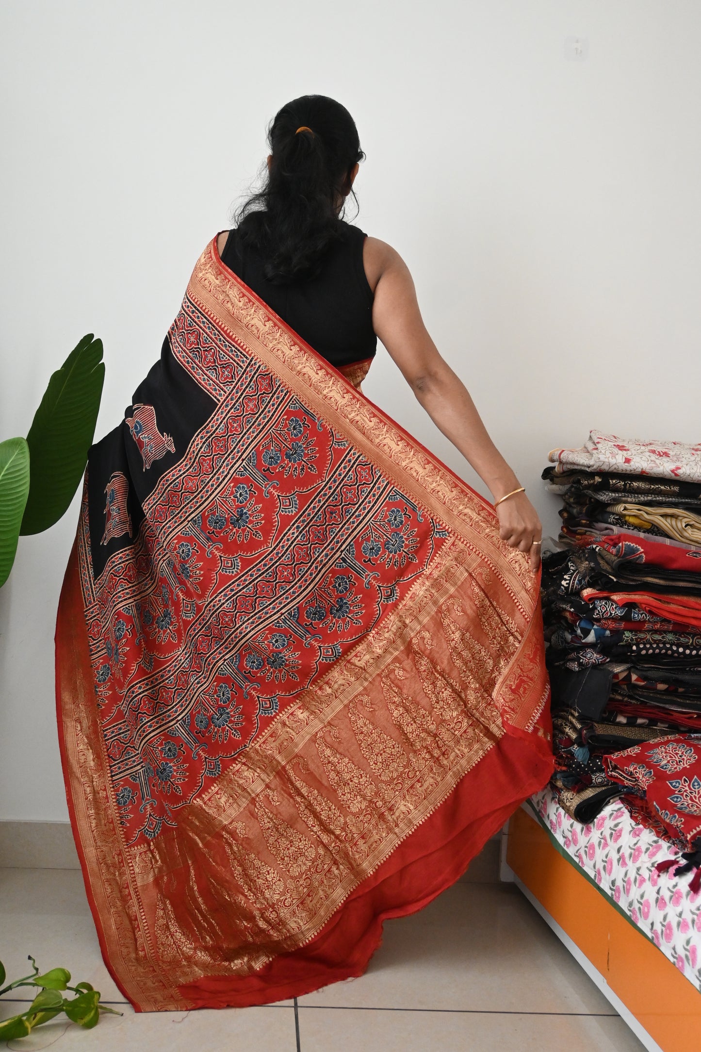 Pichwali Dola silk saree