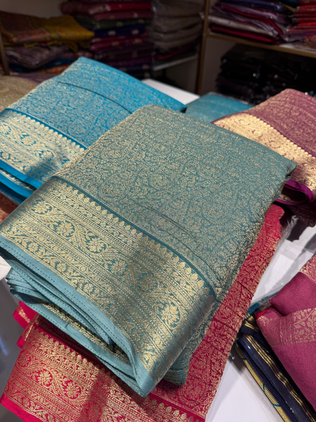 Premium wrinkle Chinnon brocade saree (SSW3950)