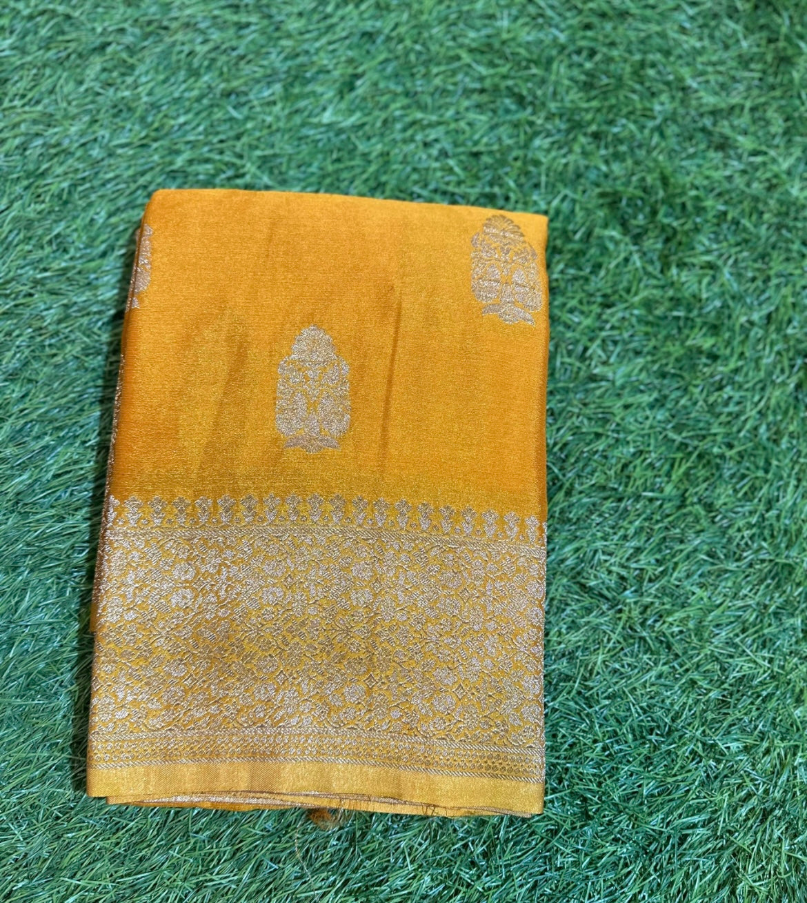 BIG BUTTA DESIGNER SOFT GEORGETTE CREPE SILK SAREE