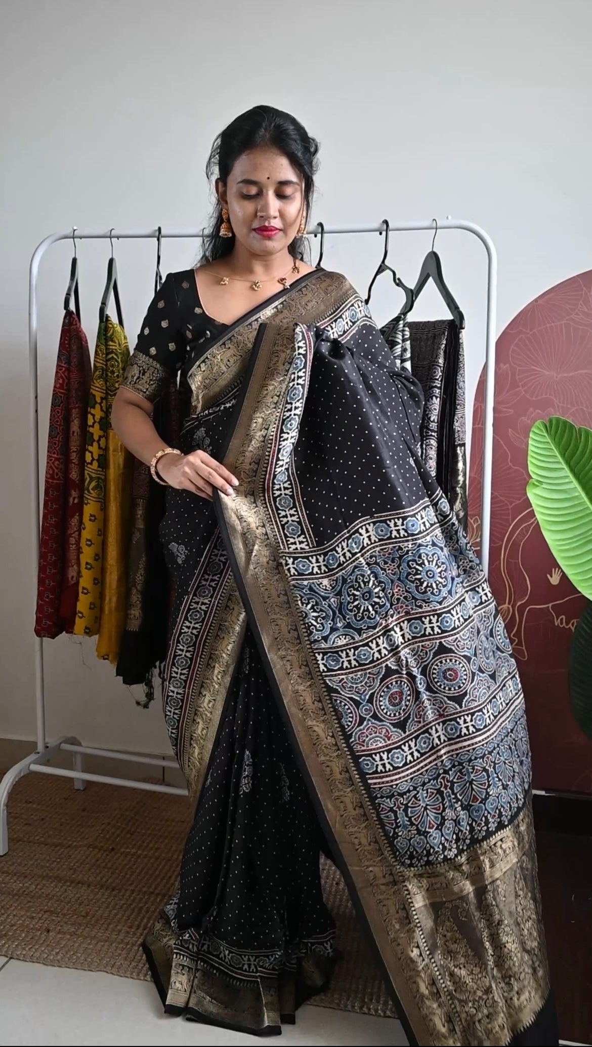 Premium hand block Dola silk saree