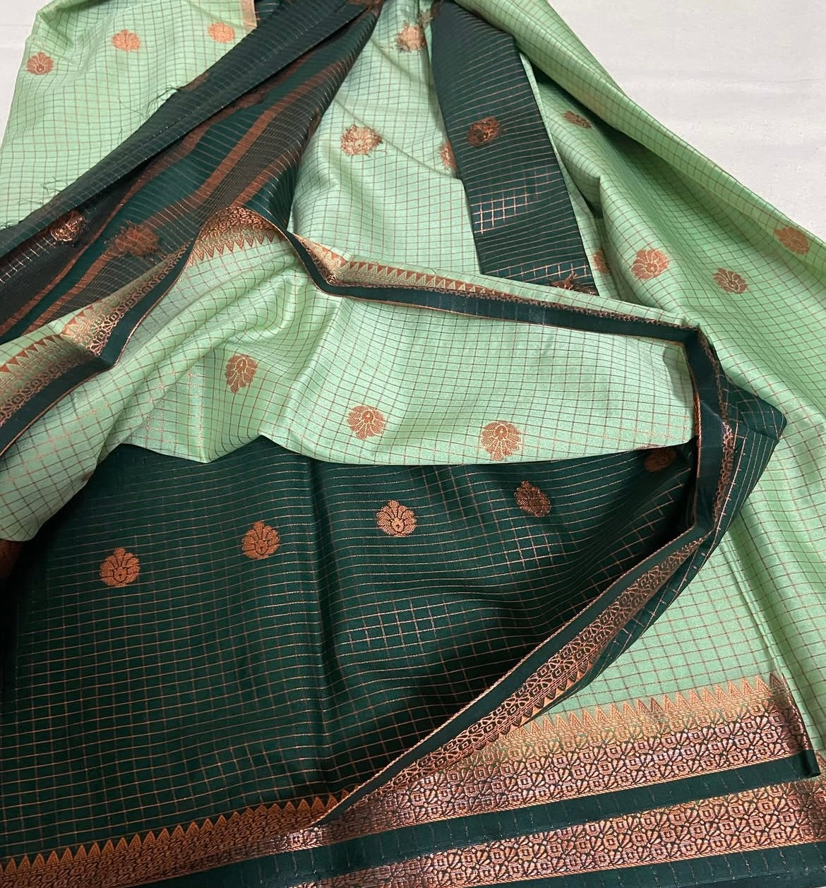 Semi crepe silk saree