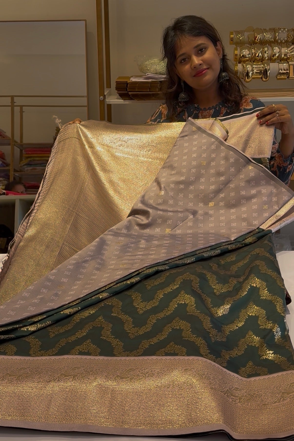 Bottle green with baby pink semi Kanchi saree