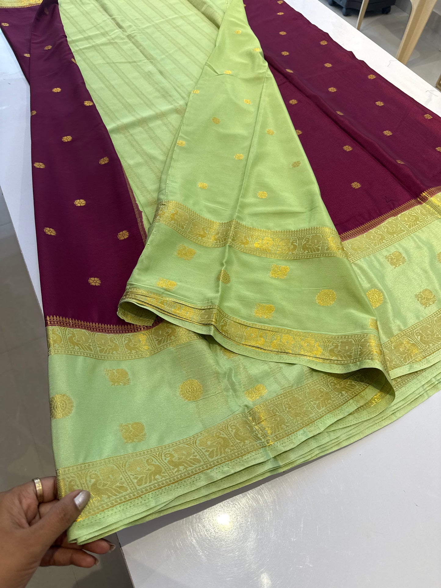 Premium crepe silk saree(SS1000)