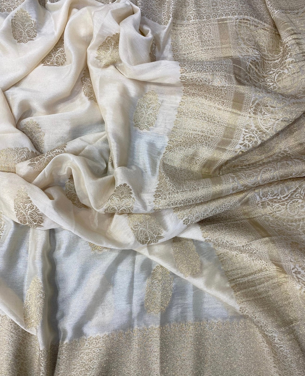 BIG BUTTA DESIGNER SOFT GEORGETTE CREPE SILK SAREE