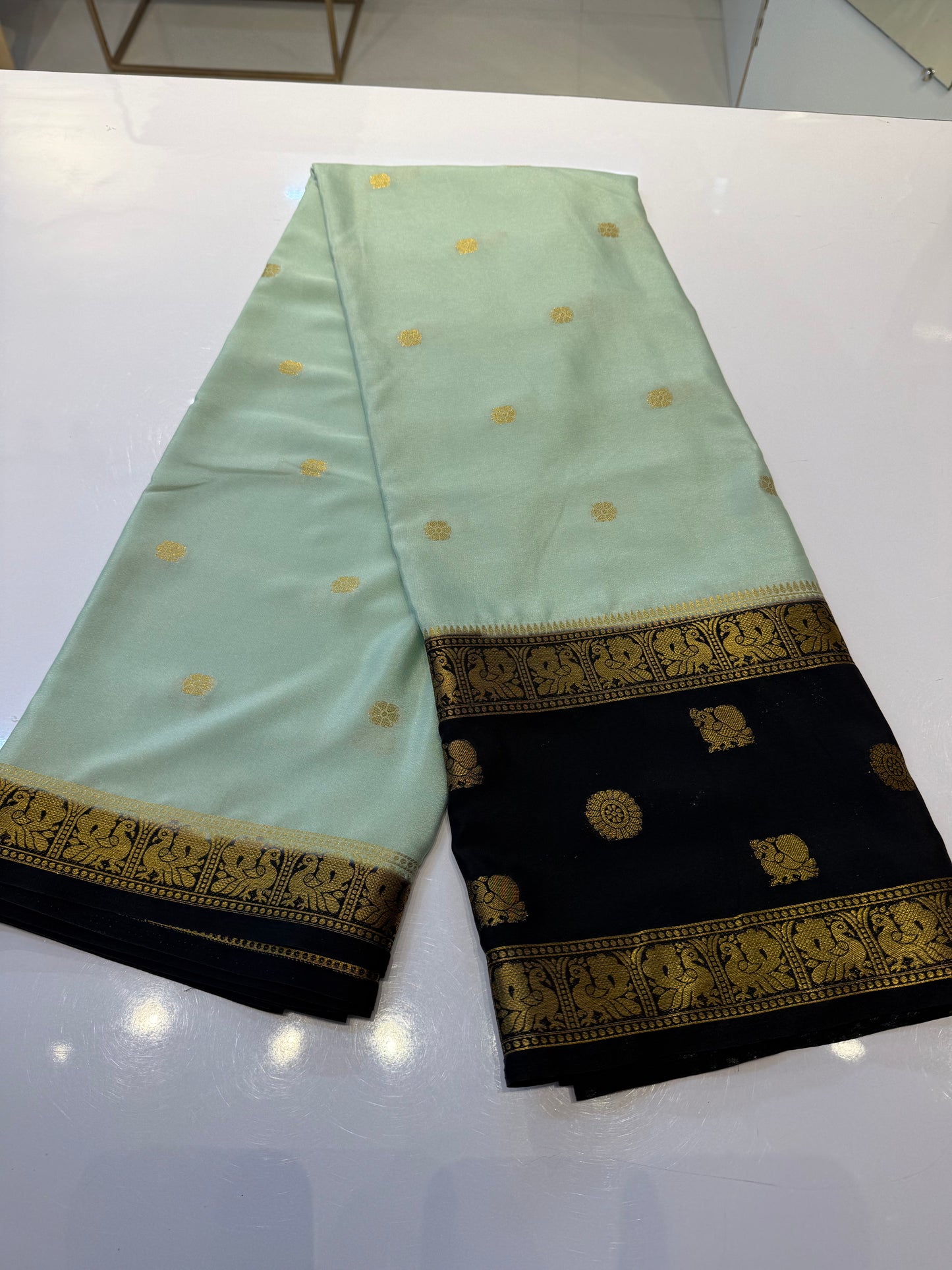 Premium crepe silk saree(SS1000)