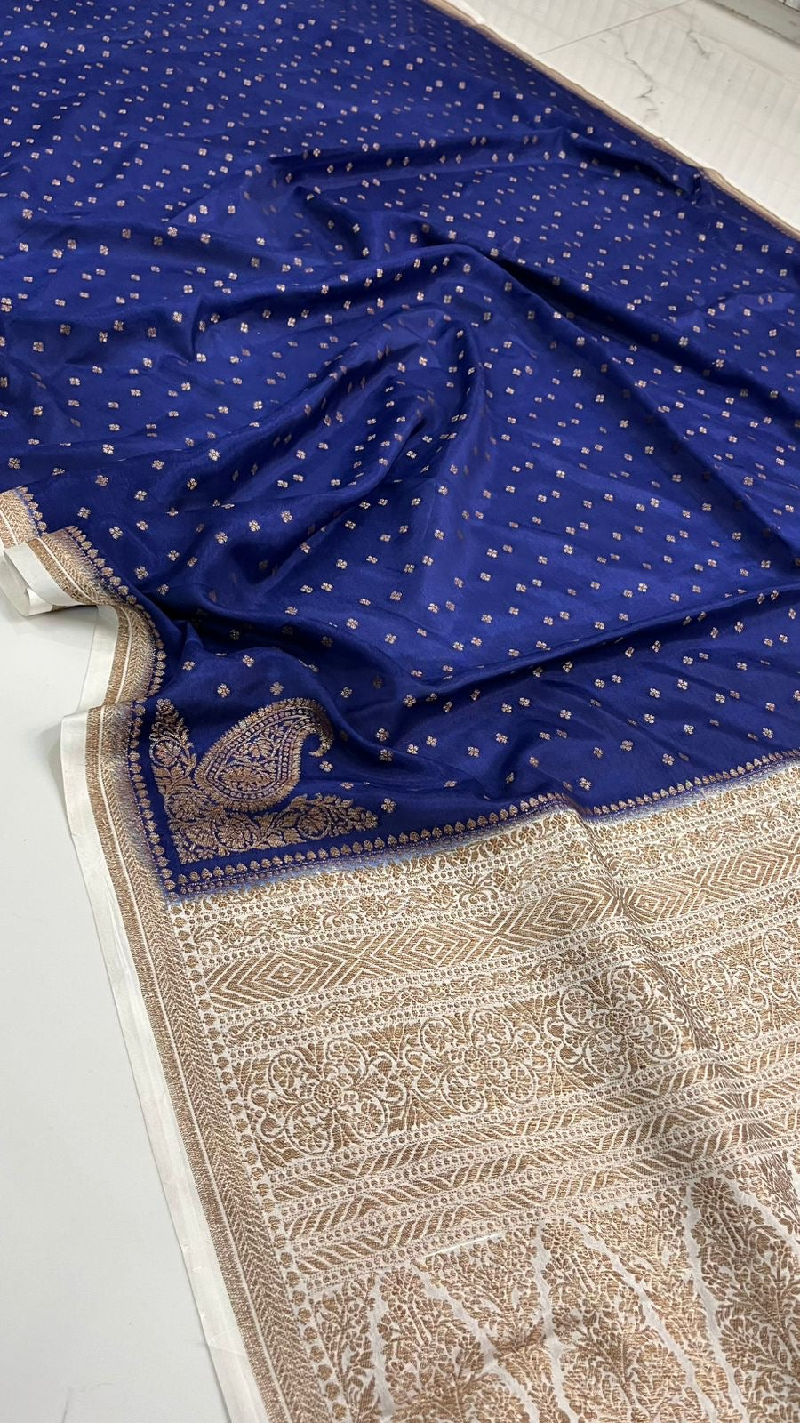 Small border Pure Crepe chiffon banarasi saree