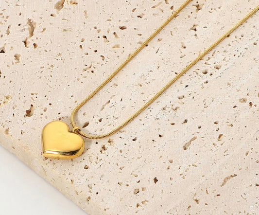 Anti Tarnish Heart Themed Necklace