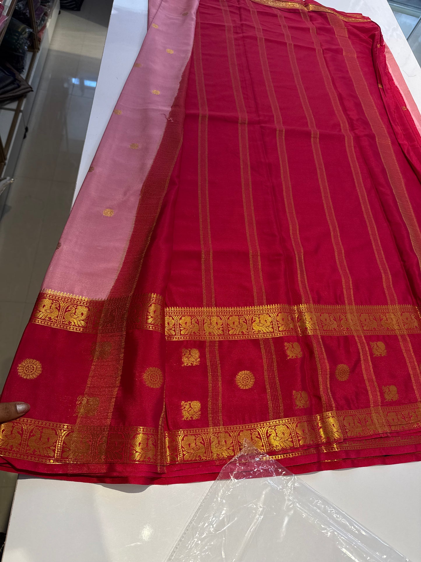 Premium crepe silk saree(SS1000)