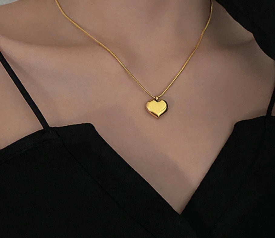 Anti Tarnish Heart Themed Necklace