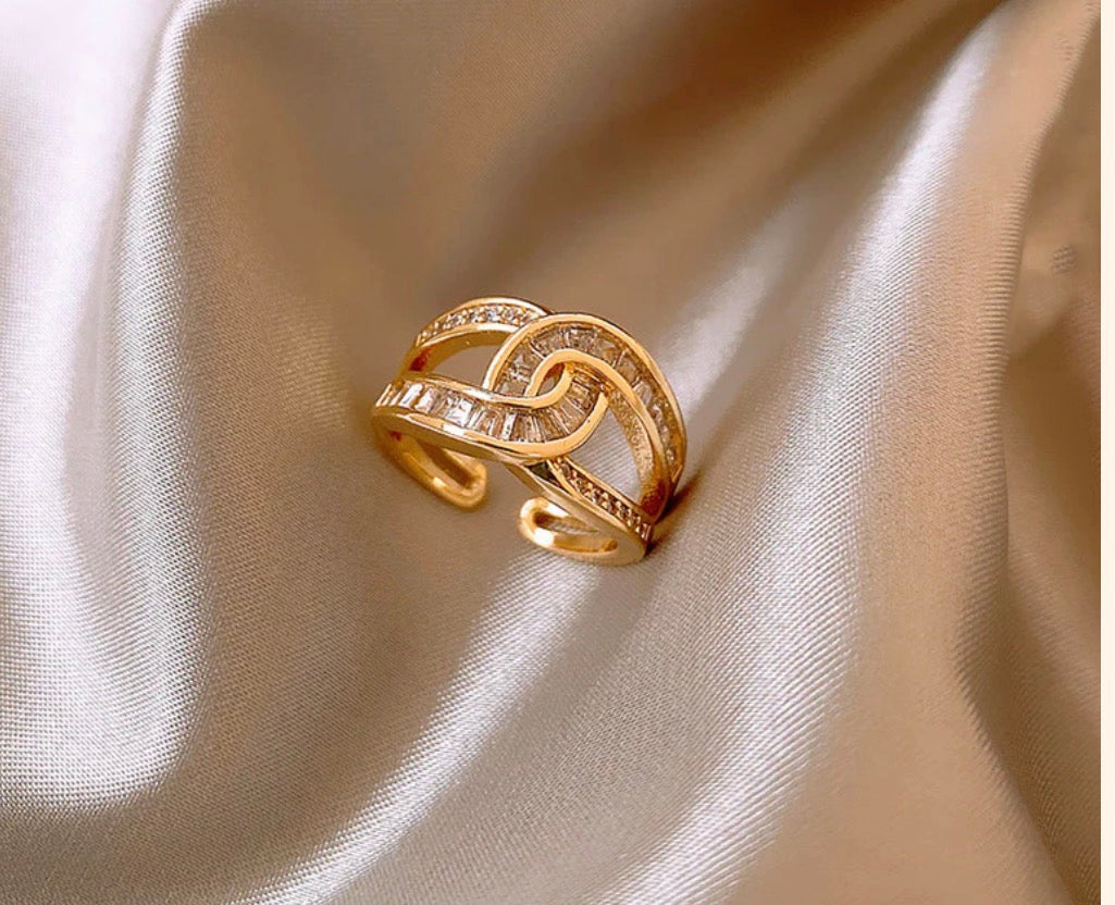 Anti Tarnish Interconnected Adjustable Finger Ring