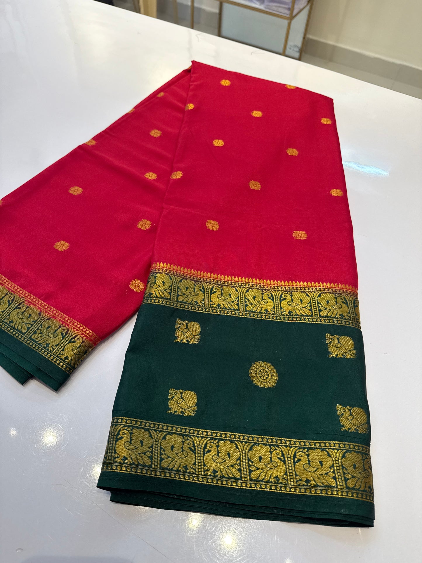 Premium crepe silk saree(SS1000)