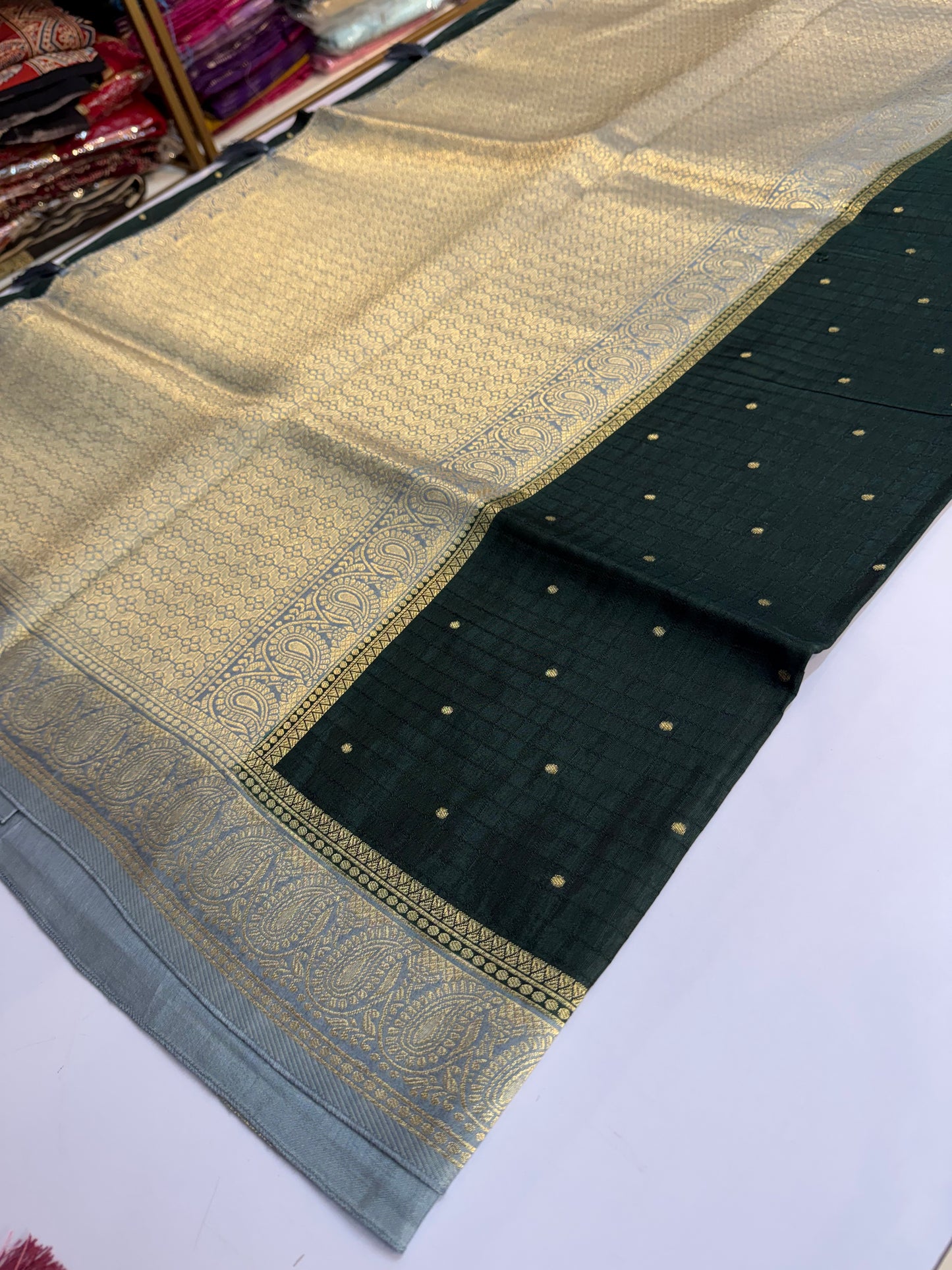 Bottle Green raw mango silk Saree (SSV01)