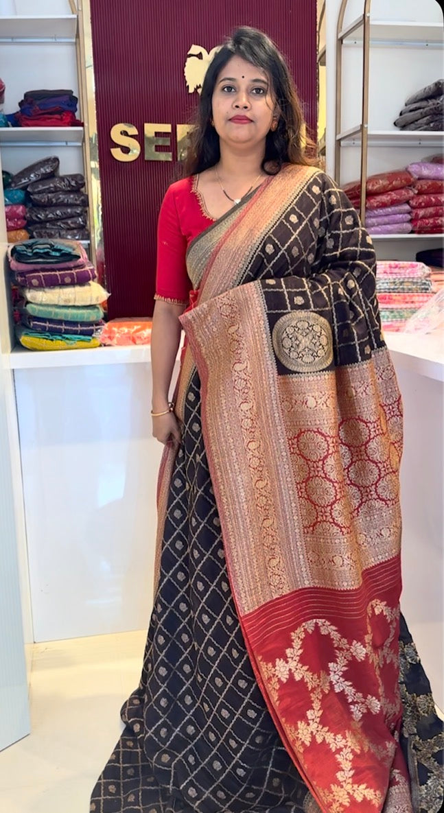 Semi Khaddi georgette Saree.