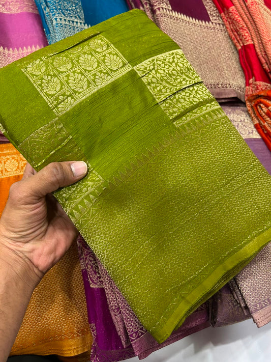 Green georgette crushed zari saree