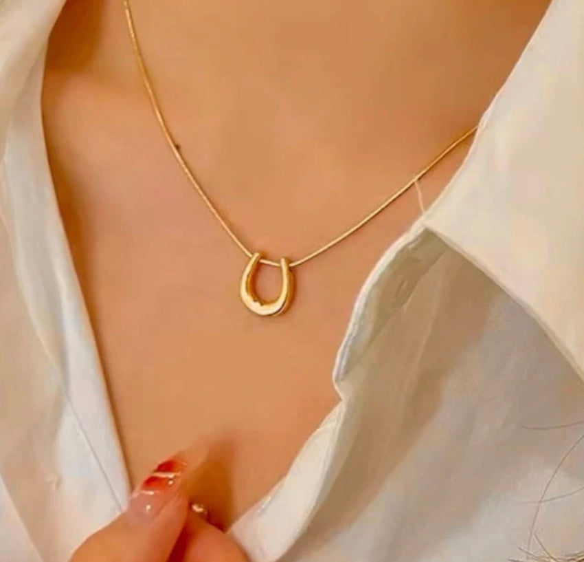 Anti Tarnish Geometric Shaped Pendant Necklace