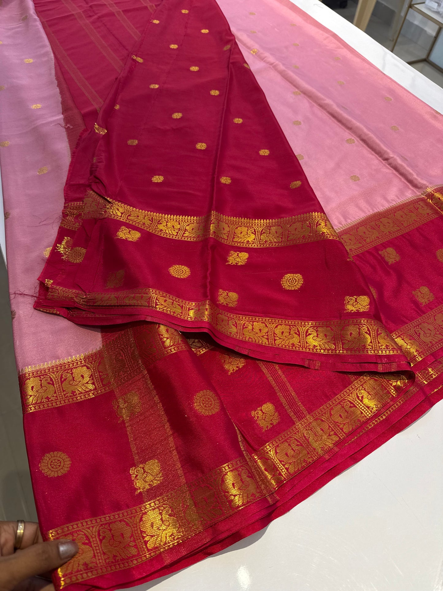 Premium crepe silk saree(SS1000)