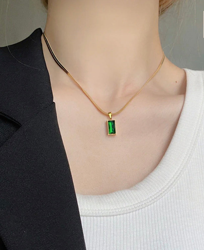 Anti Tarnish Green Geometric Pendant Necklace