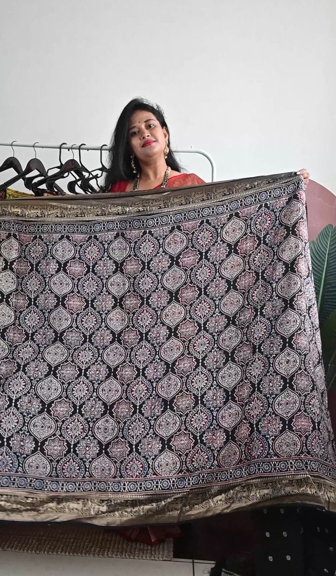 Badam Butta Dola Silk Saree