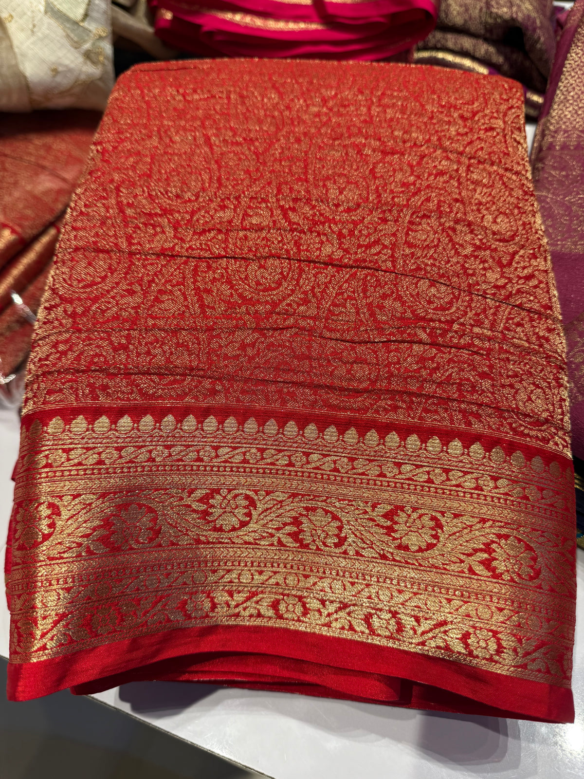 Red premium wrinkle Chinnon brocade saree (SSW3950)